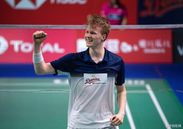 拼搏为球队 拼搏为球队